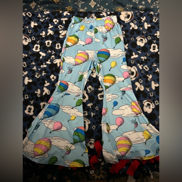 Girls Size 4/5 Dr. Seuss 2 piece set - Picture 2 of 3